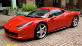 Ferrari 458 Italia vermelha.